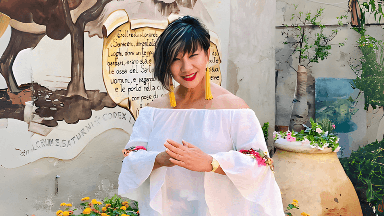 Dr. Marissa Pei encourages positivity with her 21-Day Fast from Complaining challenge to transform negativity into gratitude.