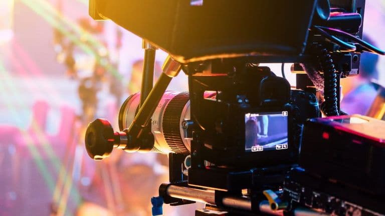 U.S. Weighs Massive Tariff on Foreign Films to Revitalize Domestic Movie Industry