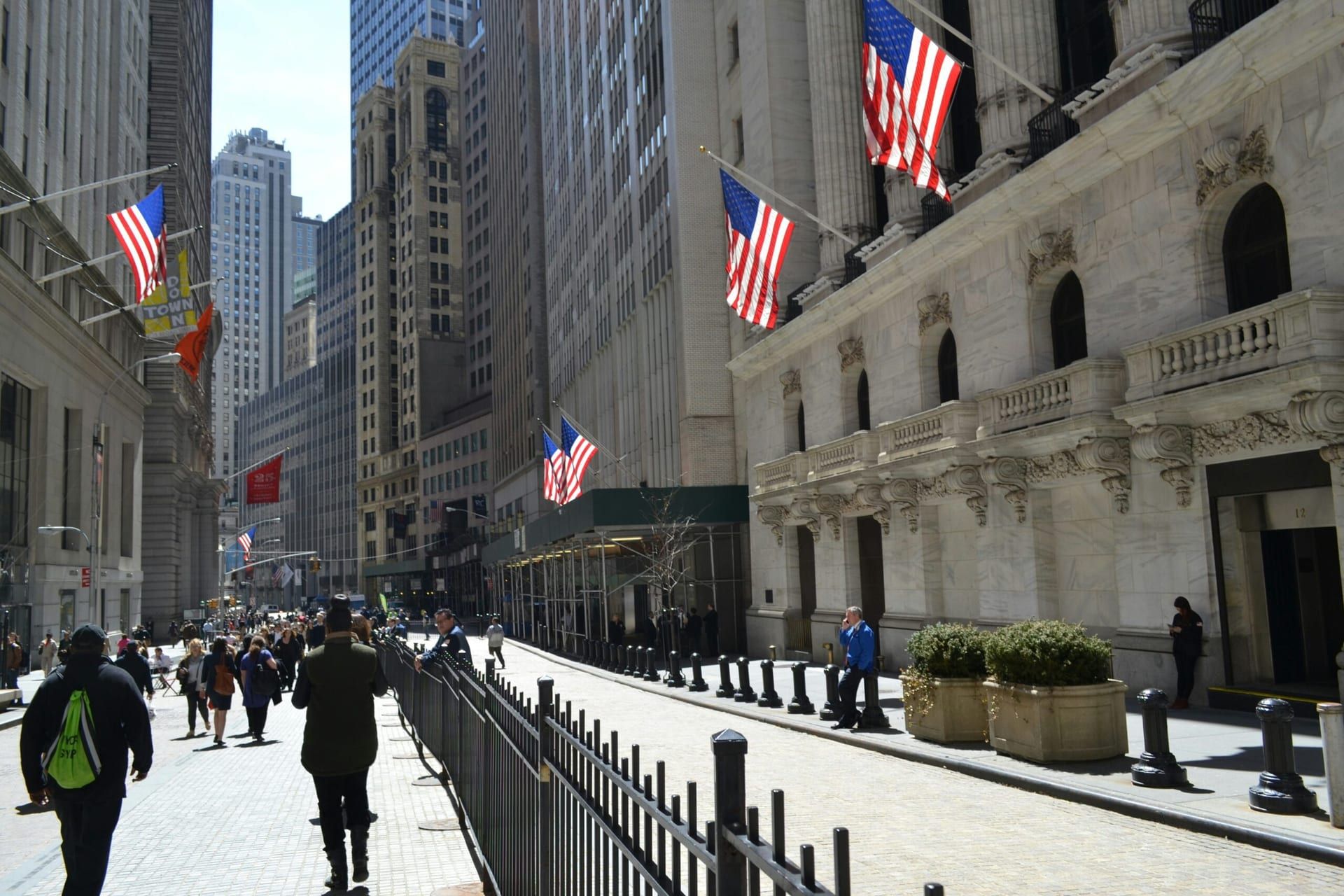 US Financial Markets React to Strong Job Growth Data Amid Continued Inflation Concerns