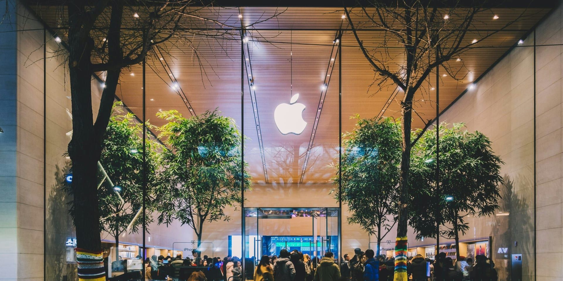 Apple Commits $100B to U.S. Manufacturing, Emphasizes Strategic Reshoring