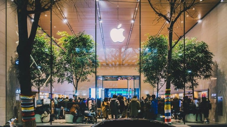 Apple’s Launch Strategy: Broadening Appeal Through Product Line Expansion