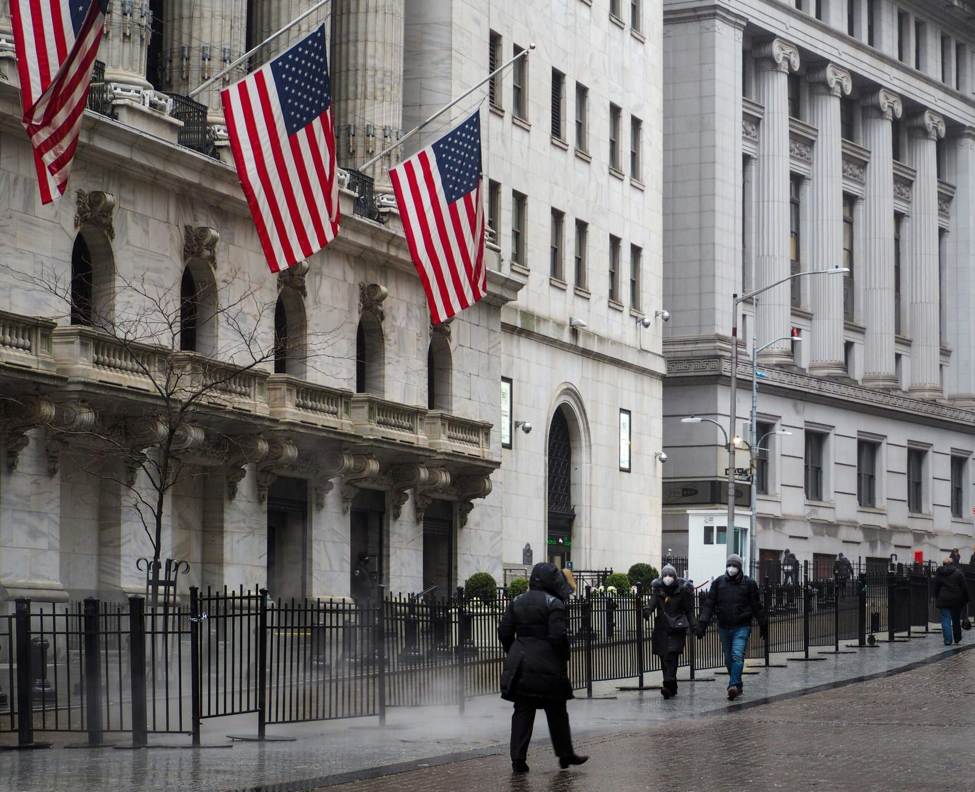 U.S. Economic Growth Forecast Raised Amid Early Signs of Slowing Activity