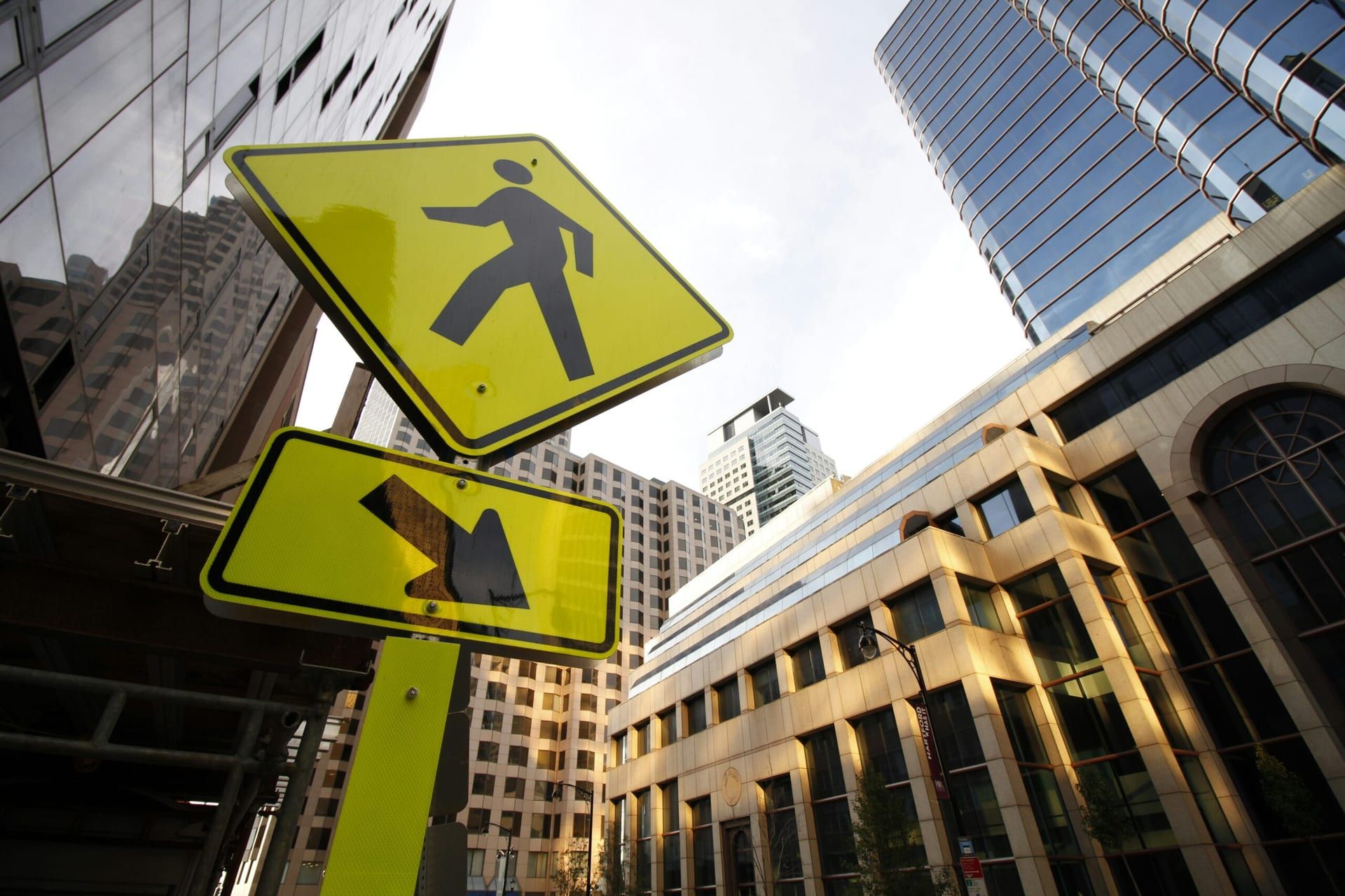 US Financial Markets Drop as Strong Jobs Report Fuels Rate Hike Fears