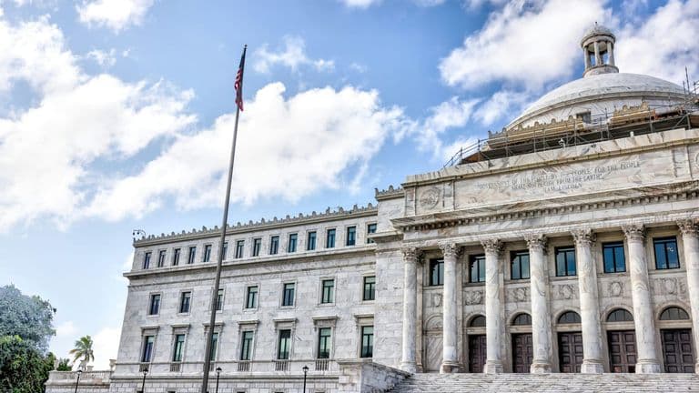 US Financial Markets Slide as Concerns Over Fed’s Continued Rate Hikes Deepen