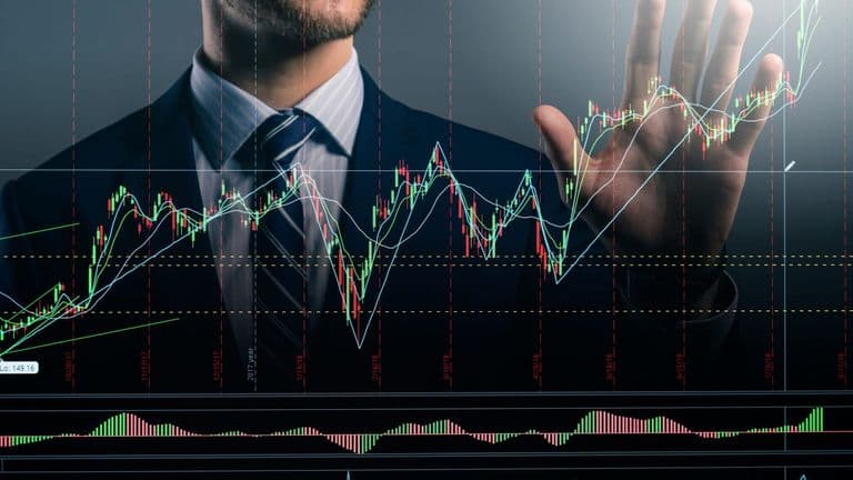 US Financial Markets Fall as Fed Signals Extended Rate Hikes Amid Persistent Inflation