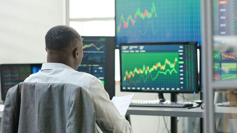 Tech Stocks Surge as AI and Cloud Investments Propel Growth into 2025