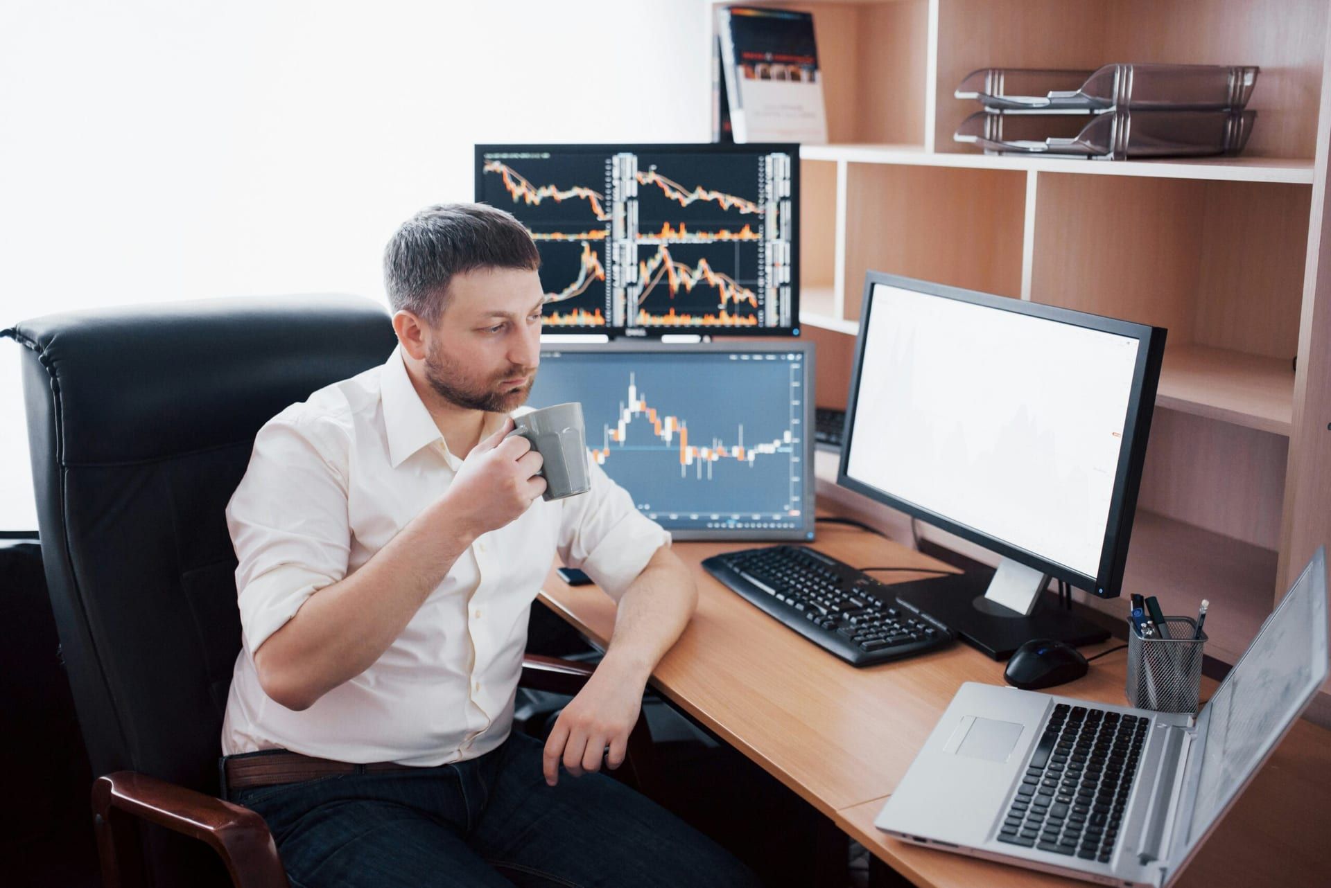 Stock Market Faces Setback as Rising Yields Weigh on Investor Sentiment