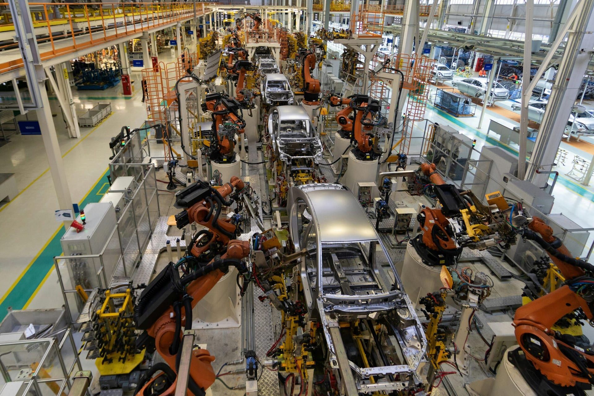 Challenges Mount for U.S. Manufacturing Amidst Persistent Tariff Disruptions