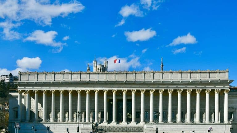 Federal Reserve Tightens Oversight and Signals Strategic Shift in Financial Supervision