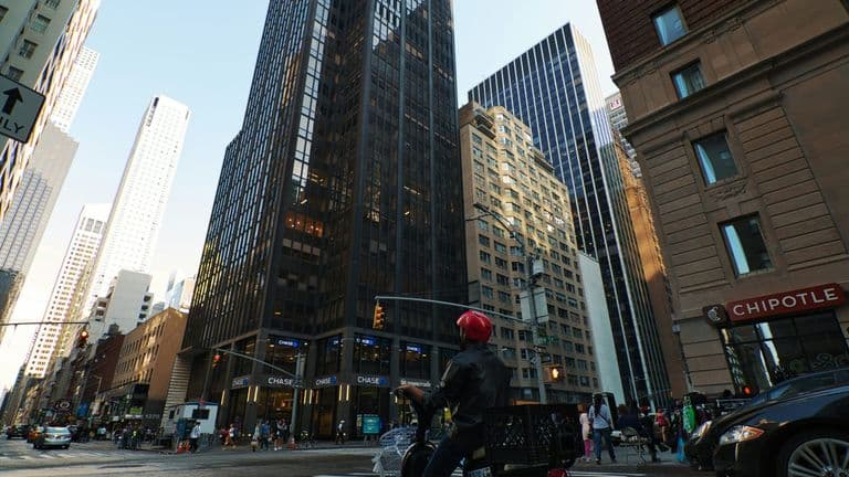 Corporate Earnings Season Begins Amid High Hopes and Rising Concerns