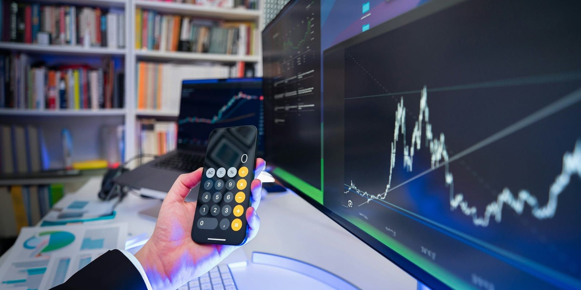 SoFi Technologies Reports Triple-Digit Profit Growth Amid Fintech Expansion