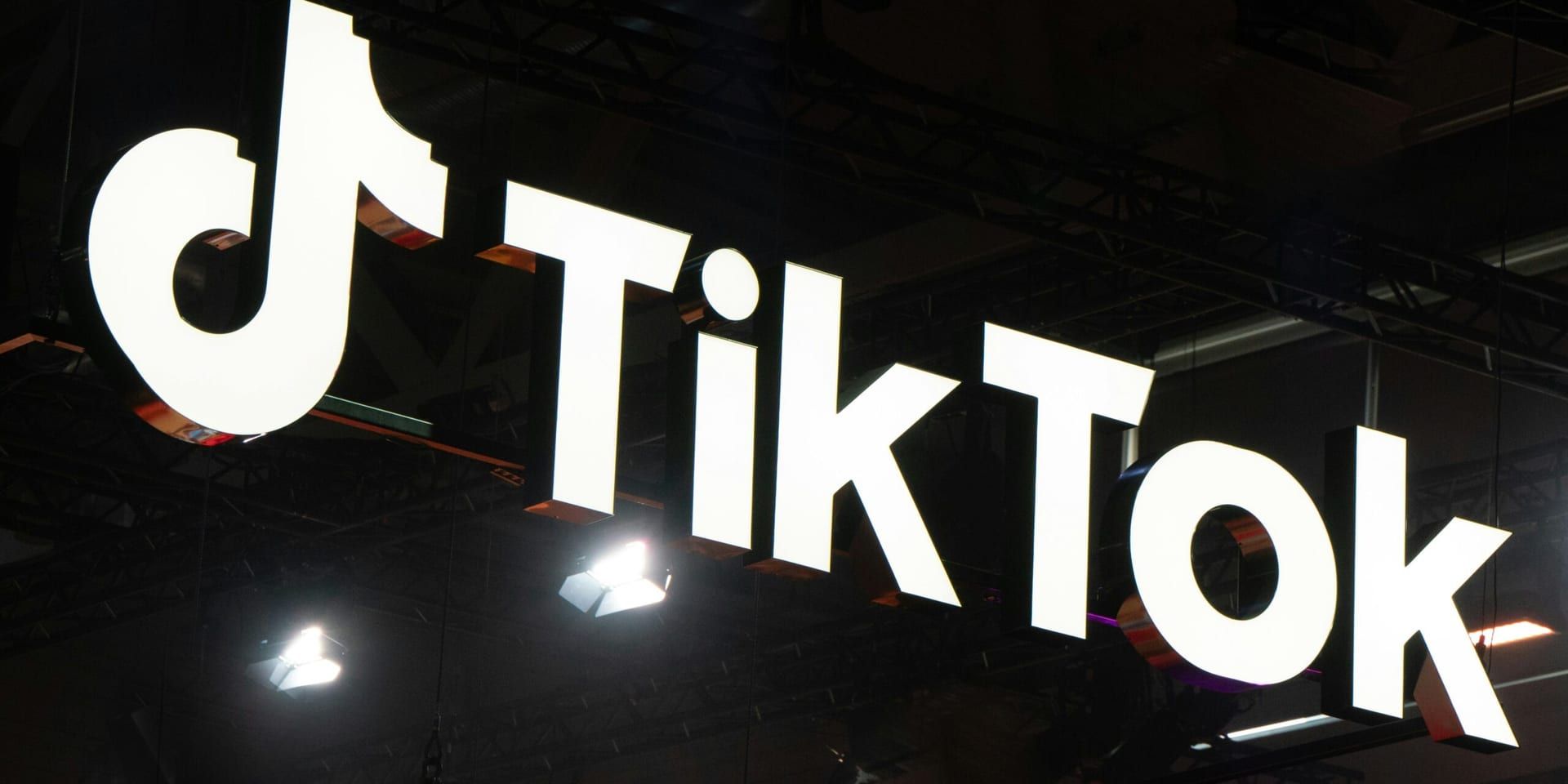 Blackstone Exits TikTok US Consortium Amid Rising Deal Uncertainty