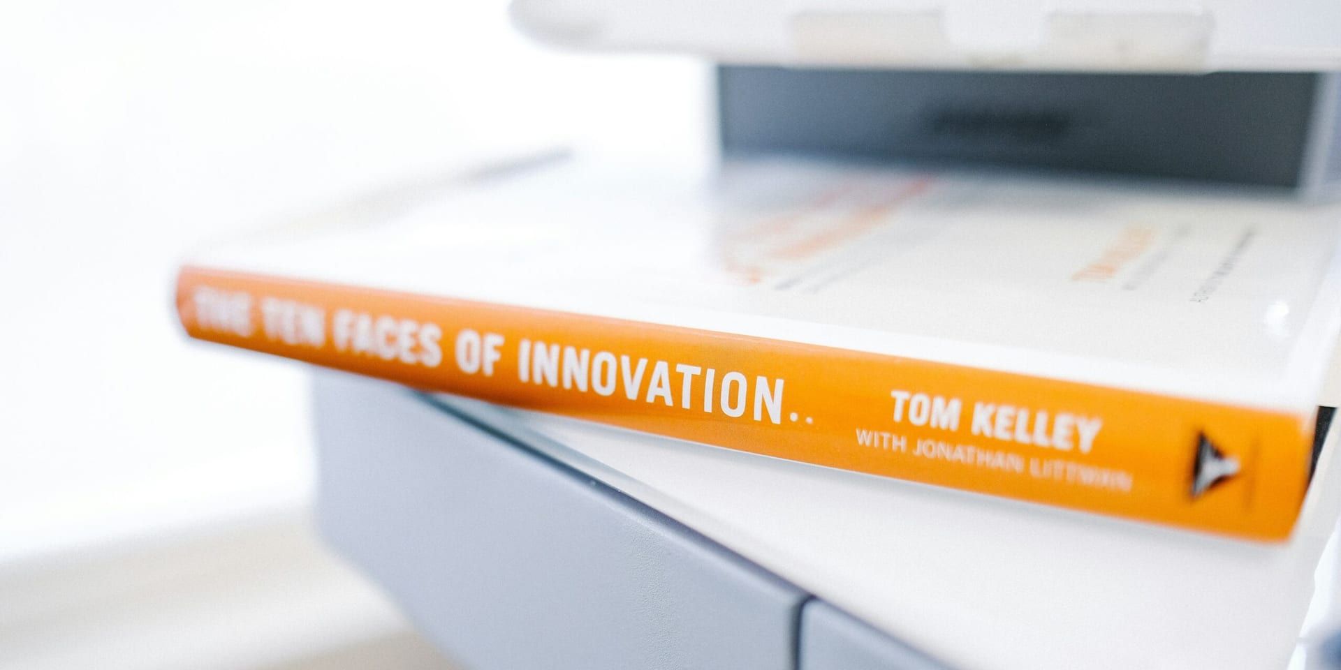 Leadership in the Digital Era: Navigating Innovation and Transformation
