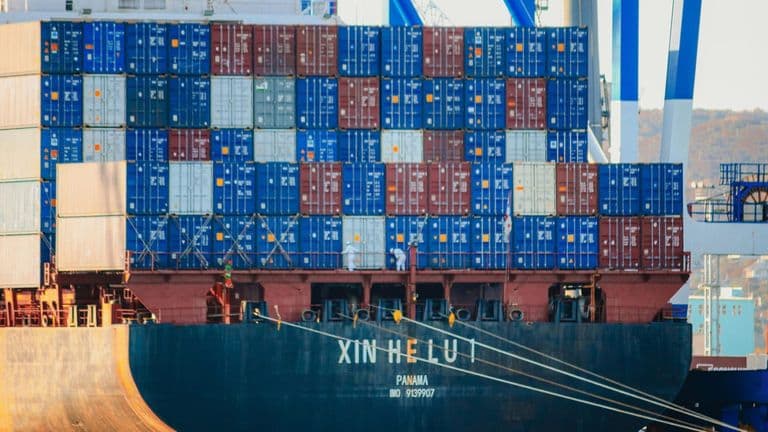 Federal Reserve Holds Rates Steady, Citing Tariff and Inflation Risks