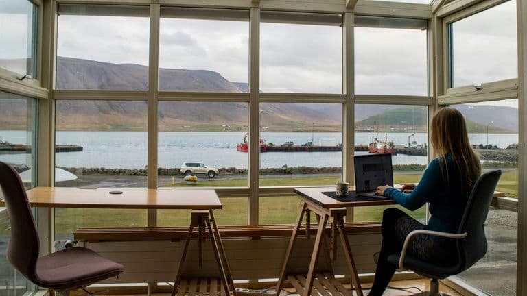 Rethinking Remote Work: Strategies for 2025’s Evolving Work Culture