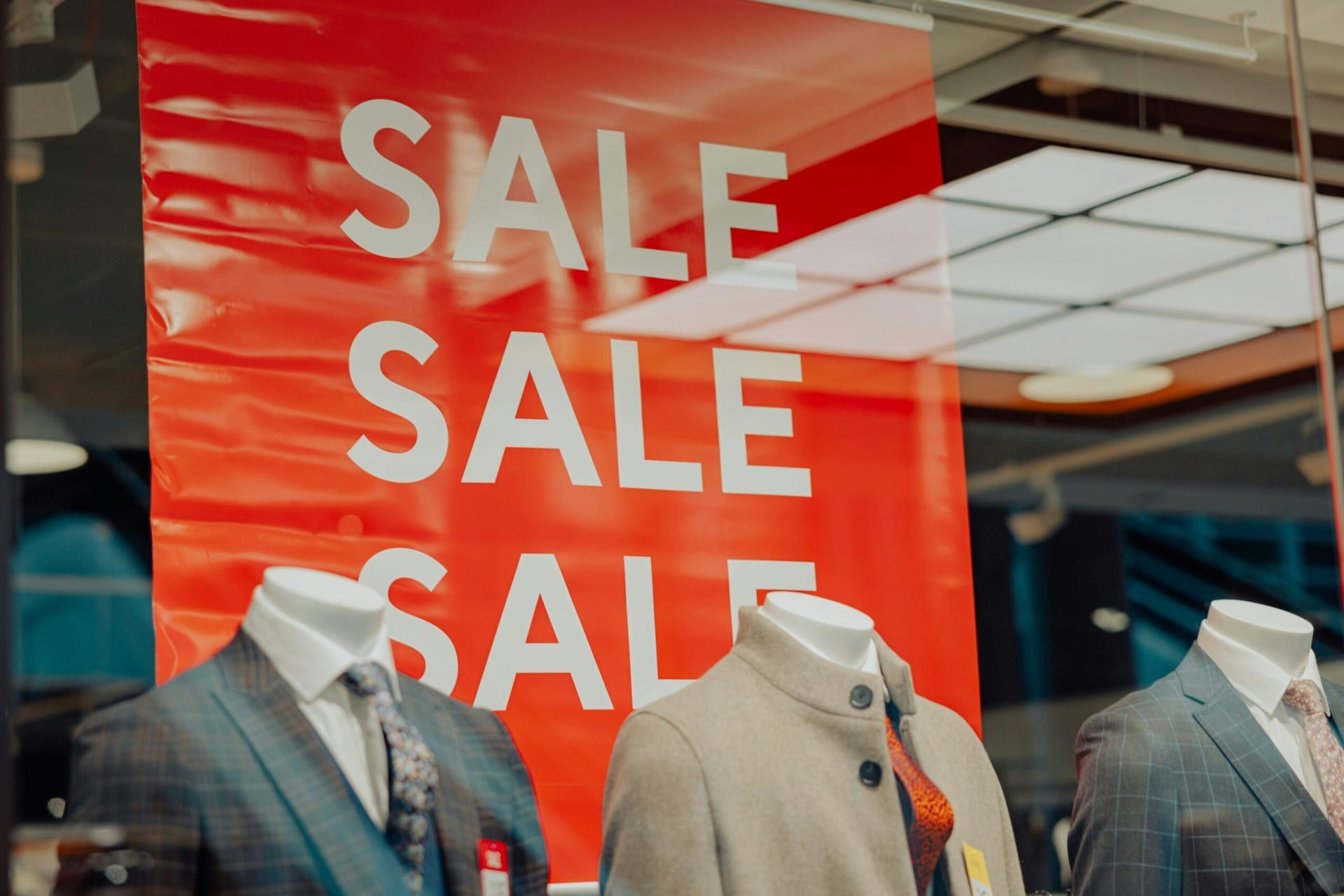 TandI Global Struggles with Sales Drop in March 2025, Despite Profit Surge