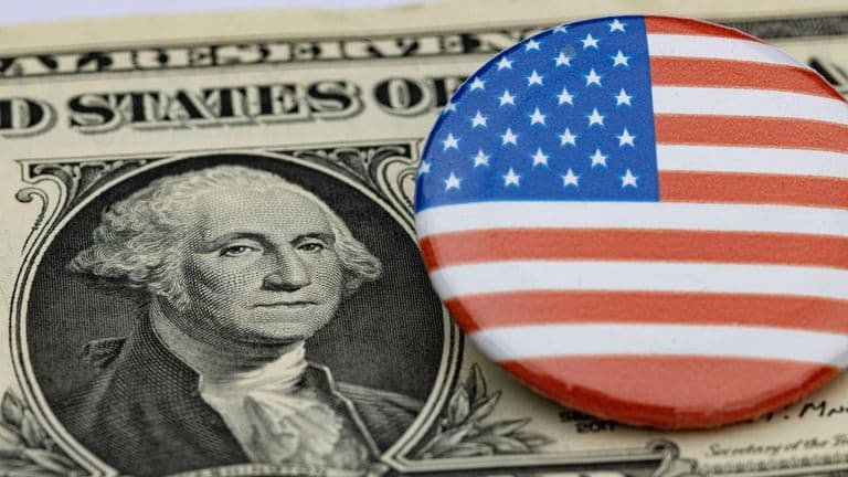 JPMorgan Warns of Stagflation Risk as U.S. Tariffs Threaten Economic Outlook