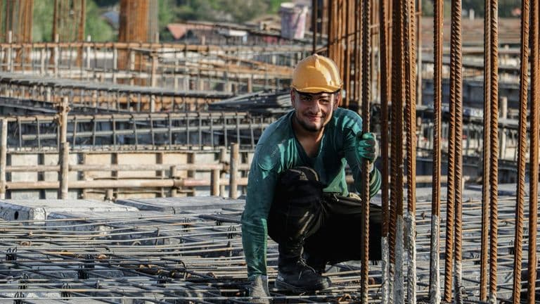 UK Private Sector Grapples with Economic Pressures and Uncertainty