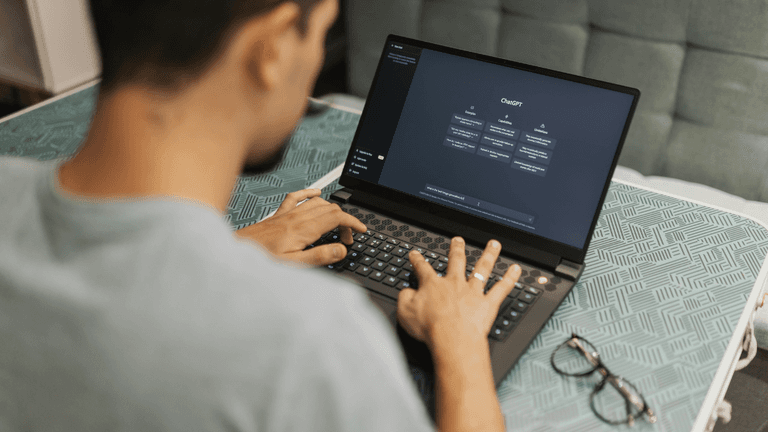 Major U.S. Companies Expand Workforce Upskilling Programs as AI Reshapes Business Operations