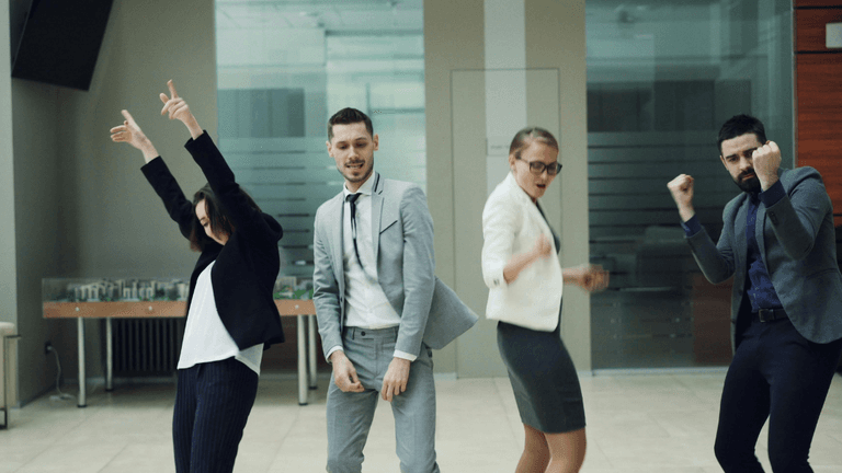 U.S. Companies Expand Employee Wellness and Leadership Programs as Workplace Priorities Shift