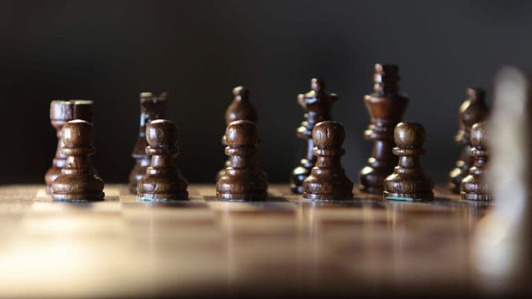 The Strategic Role of Data in Business Decision-Making: How to Use Analytics for Competitive Advantage
