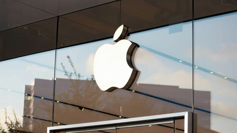 Apple Appoints Sabih Khan as Chief Operating Officer Amidst Strategic Supply Chain Shift