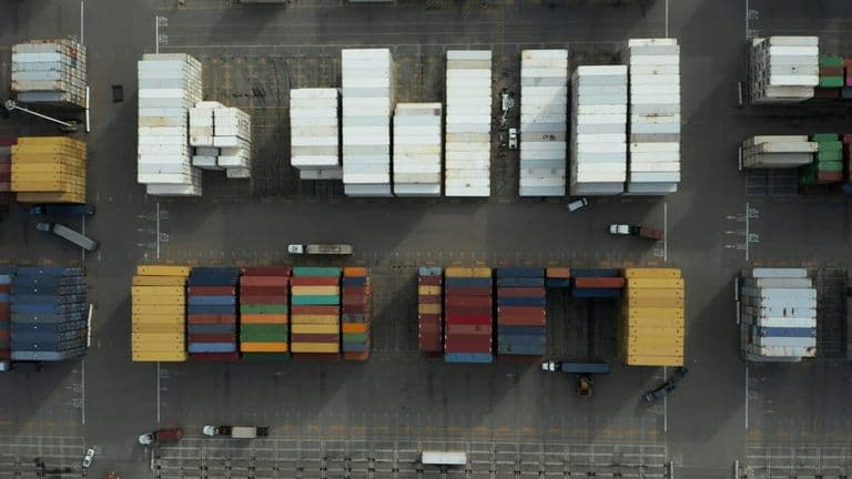 Corporate Strategy Under Pressure: Businesses Navigate Slumping Demand, Tariffs Amid Policy Uncertainty