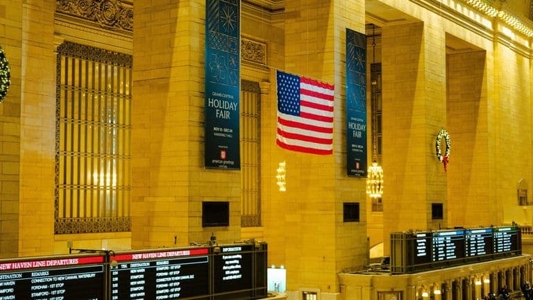 US Financial Markets Volatile After Mixed Economic Data; Inflation Concerns Persist
