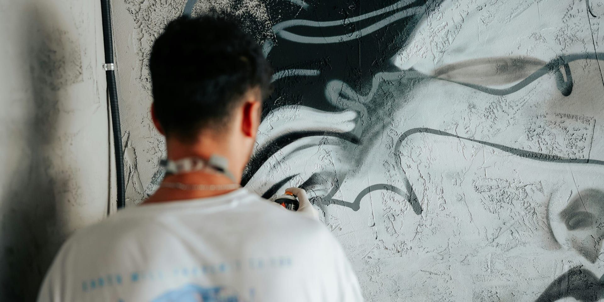 Independent Artists Struggle as Digital Platforms Expand