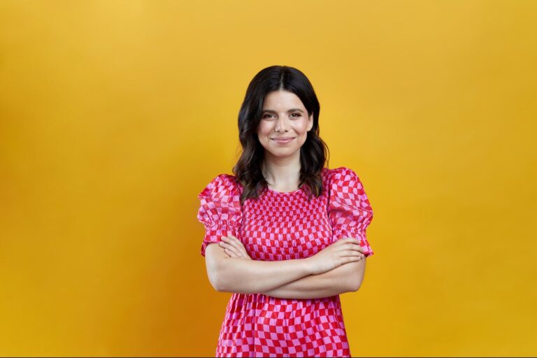 From corporate cubicle to 8 figure success: a side hustle journey