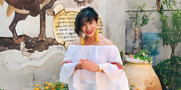 The 21-Day Fast from Complaining: A Transformative Challenge by Dr. Marissa Pei Dr. Marissa Pei encourages positivity with her 21-Day Fast from Complaining challenge to transform negativity into gratitude.