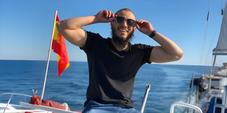 From Telegraph Poles to Building Seven-Figure Brands: The Story of Seller University Download 81